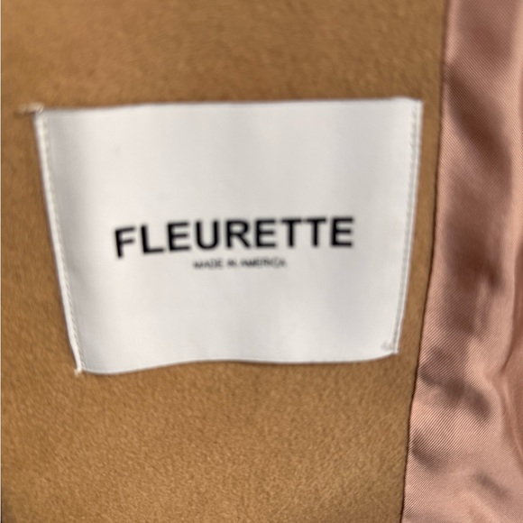 Fleurette Women’s Camel Overcoat - 100% wool - Picture 3 of 6